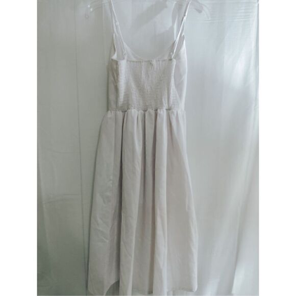 Whiteāspaghettiāstrapāmidiādress - Picture 12 of 13